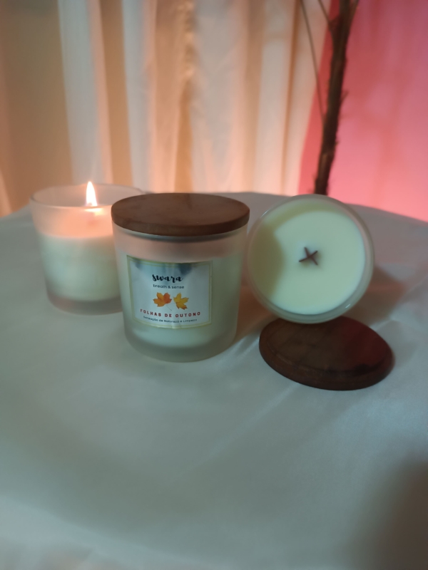 Folhas de Outono | Vela Aromática | Cera de Coco | Pavio Estrelado - 385g - Imagem 3